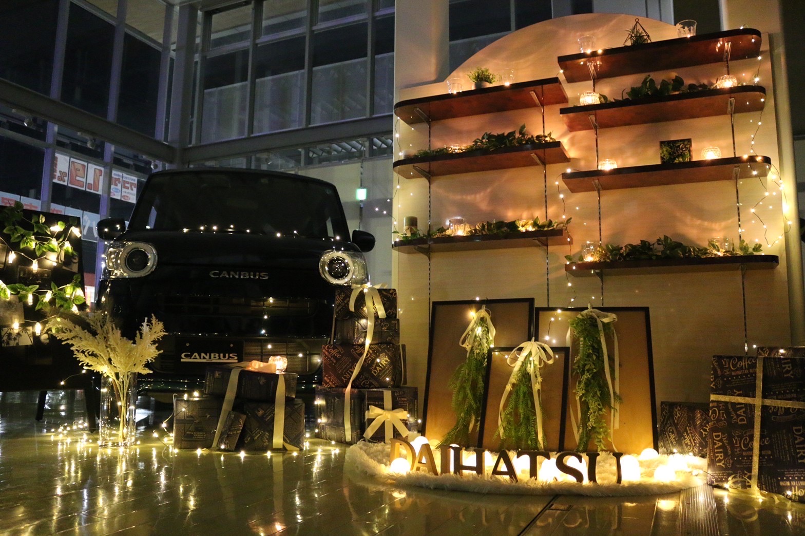 モノトーンのキャンバスも かわいい｜ダイハツ千葉販売株式会社